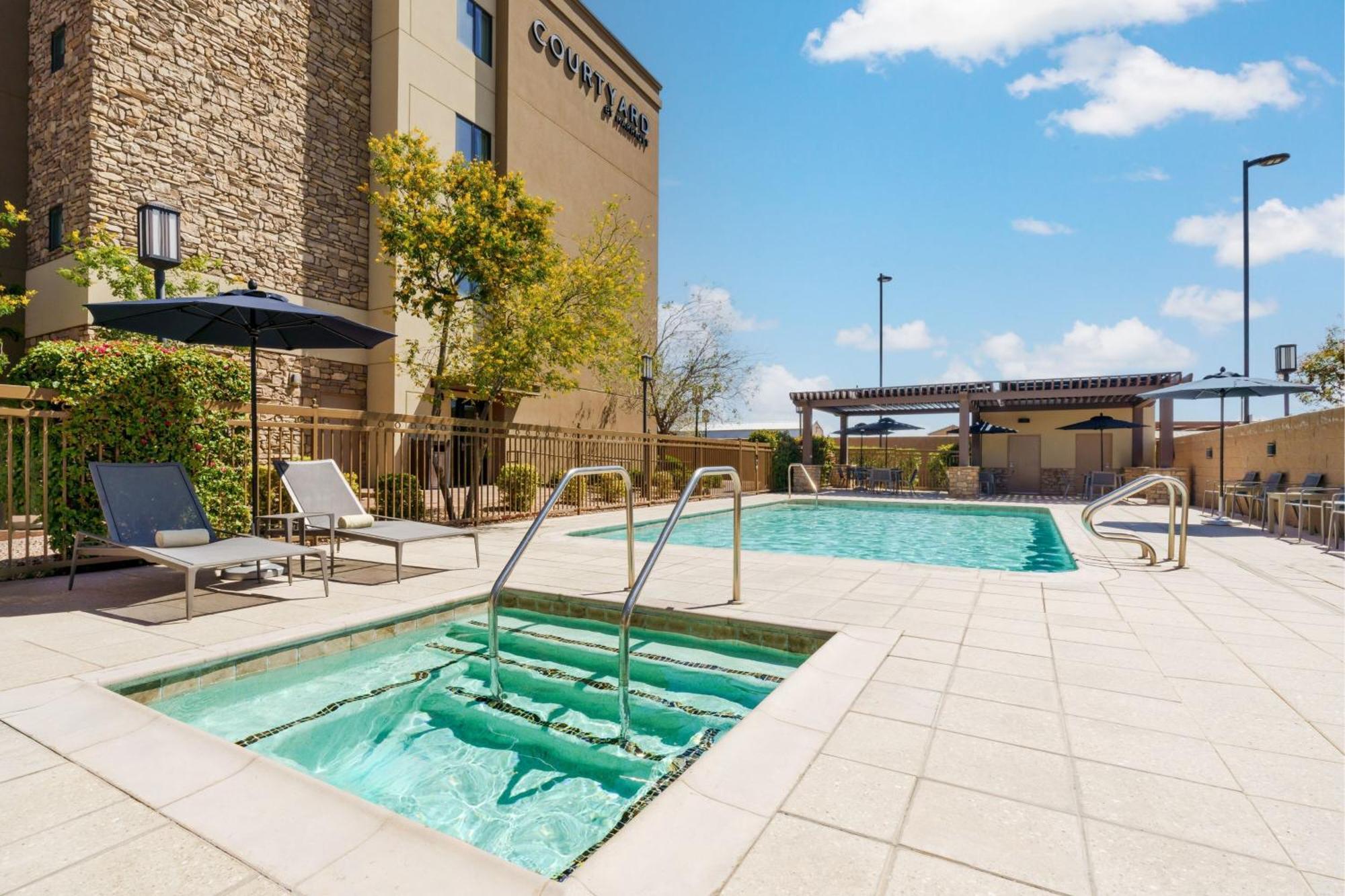 Courtyard By Marriott Phoenix Mesa Gateway Airport Zewnętrze zdjęcie