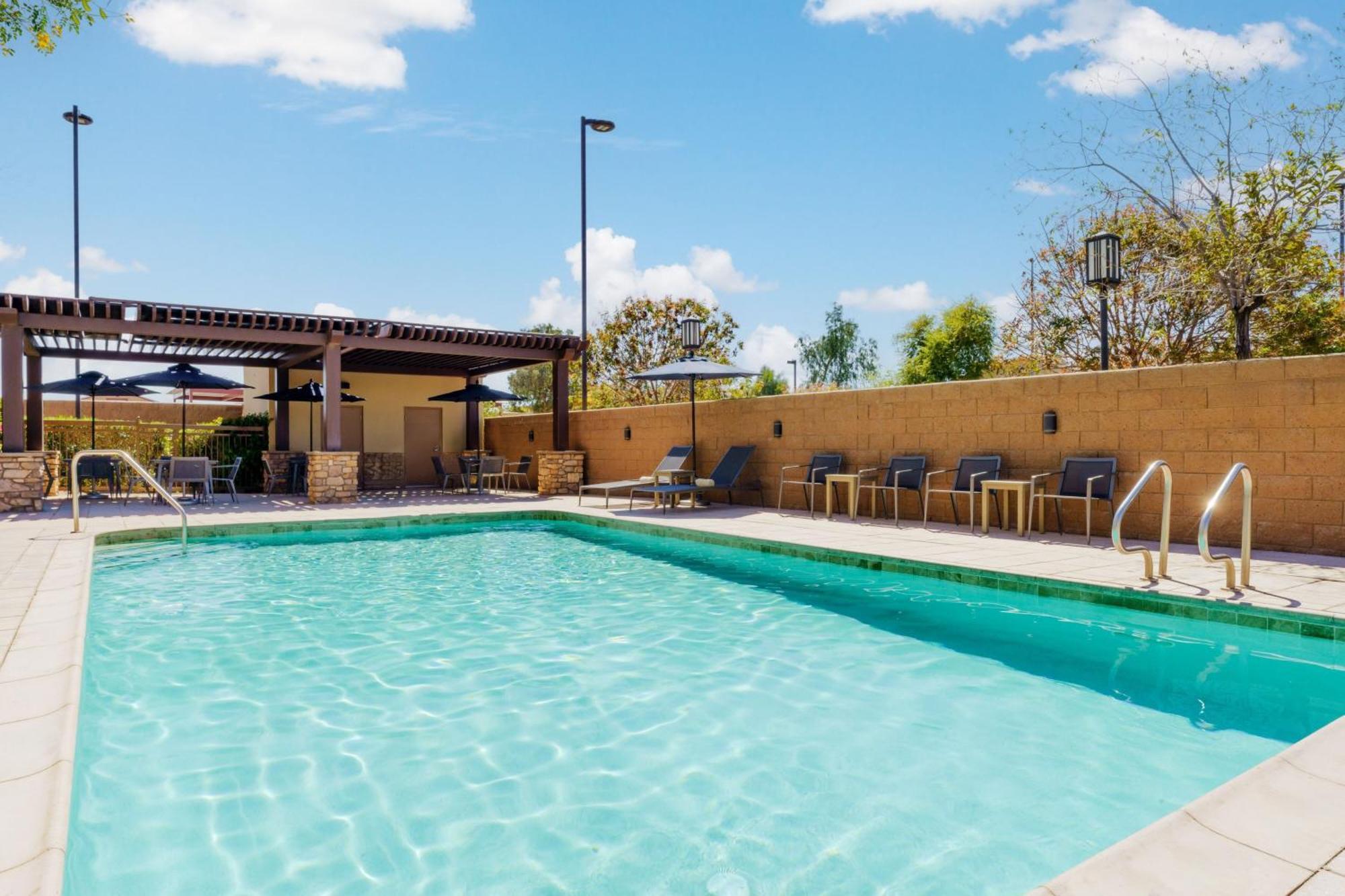Courtyard By Marriott Phoenix Mesa Gateway Airport Zewnętrze zdjęcie
