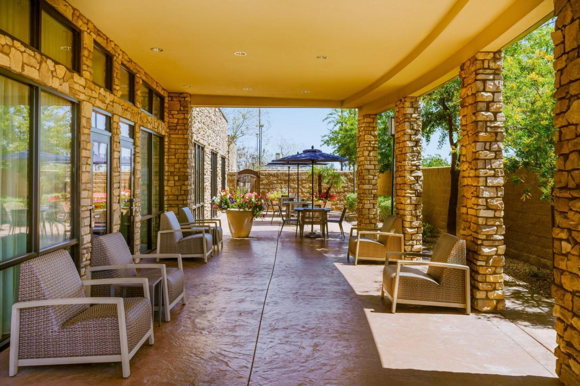 Courtyard By Marriott Phoenix Mesa Gateway Airport Zewnętrze zdjęcie