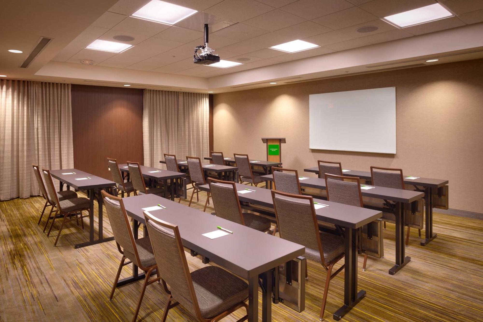 Courtyard By Marriott Phoenix Mesa Gateway Airport Zewnętrze zdjęcie